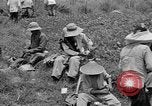 Image travailleurs d'Okinawa Okinawa îles Ryukyu, 1945, de la seconde 52 séquences d'archives historiques vidéo 65675054928