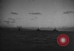 Image invasion de Aguni Okinawa îles Ryukyu, 1945, de la seconde 12 séquences d'archives historiques vidéo 65675054936