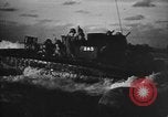 Image invasion de Aguni Okinawa îles Ryukyu, 1945, de la seconde 26 séquences d'archives historiques vidéo 65675054936