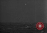 Image Typhon hits American Navy 3e flotte Océan Pacifique, 1945, de la seconde 11 séquences d'archives historiques vidéo 65675054937