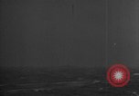 Image Typhon hits American Navy 3e flotte Océan Pacifique, 1945, de la seconde 12 séquences d'archives historiques vidéo 65675054937