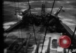 Image Typhon hits American Navy 3e flotte Océan Pacifique, 1945, de la seconde 50 séquences d'archives historiques vidéo 65675054937