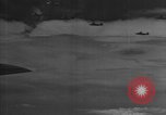 Image La bataille de Balikpapan pendant Seconde Guerre Mondiale dans le Pacifique Borneo, 1945, de la seconde 15 séquences d'archives historiques vidéo 65675054938