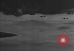 Image La bataille de Balikpapan pendant Seconde Guerre Mondiale dans le Pacifique Borneo, 1945, de la seconde 21 séquences d'archives historiques vidéo 65675054938