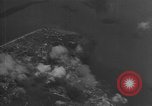 Image La bataille de Balikpapan pendant Seconde Guerre Mondiale dans le Pacifique Borneo, 1945, de la seconde 27 séquences d'archives historiques vidéo 65675054938