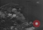 Image La bataille de Balikpapan pendant Seconde Guerre Mondiale dans le Pacifique Borneo, 1945, de la seconde 28 séquences d'archives historiques vidéo 65675054938