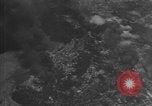 Image La bataille de Balikpapan pendant Seconde Guerre Mondiale dans le Pacifique Borneo, 1945, de la seconde 33 séquences d'archives historiques vidéo 65675054938