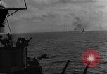 Image La bataille de Balikpapan pendant Seconde Guerre Mondiale dans le Pacifique Borneo, 1945, de la seconde 35 séquences d'archives historiques vidéo 65675054938