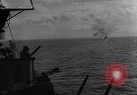Image La bataille de Balikpapan pendant Seconde Guerre Mondiale dans le Pacifique Borneo, 1945, de la seconde 36 séquences d'archives historiques vidéo 65675054938