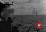 Image La bataille de Balikpapan pendant Seconde Guerre Mondiale dans le Pacifique Borneo, 1945, de la seconde 38 séquences d'archives historiques vidéo 65675054938