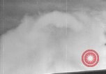 Image La bataille de Balikpapan pendant Seconde Guerre Mondiale dans le Pacifique Borneo, 1945, de la seconde 43 séquences d'archives historiques vidéo 65675054938