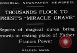 Image tombe de père Patrick Joseph Power Malden Massachusetts USA, 1929, de la seconde 3 séquences d'archives historiques vidéo 65675054939