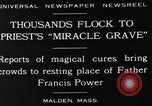 Image tombe de père Patrick Joseph Power Malden Massachusetts USA, 1929, de la seconde 4 séquences d'archives historiques vidéo 65675054939