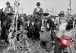 Image le maïs écaler contest Galesburg Illinois USA, 1929, de la seconde 40 séquences d'archives historiques vidéo 65675054943