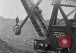 Standbild giant Kohlenschaufel Duquoin Illinois USA, 1929, aus Sekunde 10 historischem Filmmaterial Videoclip 65675054946
