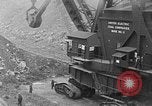Standbild giant Kohlenschaufel Duquoin Illinois USA, 1929, aus Sekunde 14 historischem Filmmaterial Videoclip 65675054946