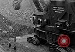 Standbild giant Kohlenschaufel Duquoin Illinois USA, 1929, aus Sekunde 17 historischem Filmmaterial Videoclip 65675054946