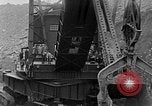 Standbild giant Kohlenschaufel Duquoin Illinois USA, 1929, aus Sekunde 31 historischem Filmmaterial Videoclip 65675054946