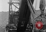 Standbild giant Kohlenschaufel Duquoin Illinois USA, 1929, aus Sekunde 33 historischem Filmmaterial Videoclip 65675054946