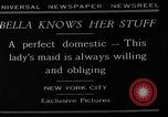 Standbild Hund machen Besorgungen New York City USA, 1929, aus Sekunde 5 historischem Filmmaterial Videoclip 65675054947