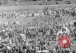 Immagine di Thangka si è srotolato sulla collina Kumbum Tibet, 1930, secondo 33 filmato di repertorio 65675054959