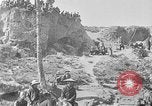 Immagine di Thangka si è srotolato sulla collina Kumbum Tibet, 1930, secondo 44 filmato di repertorio 65675054959