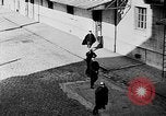 Immagine di Motore fire sedan Parigi Francia, 1930, secondo 10 filmato di repertorio 65675054960