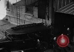 Immagine di Motore fire sedan Parigi Francia, 1930, secondo 13 filmato di repertorio 65675054960