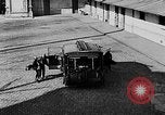 Immagine di Motore fire sedan Parigi Francia, 1930, secondo 21 filmato di repertorio 65675054960