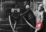 Immagine di Motore fire sedan Parigi Francia, 1930, secondo 59 filmato di repertorio 65675054960