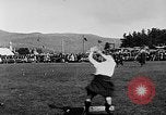 Immagine di Eventi sportivi Braemar in Scozia, 1930, secondo 15 filmato di repertorio 65675054961
