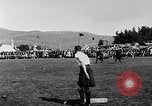 Immagine di Eventi sportivi Braemar in Scozia, 1930, secondo 17 filmato di repertorio 65675054961