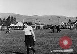 Immagine di Eventi sportivi Braemar in Scozia, 1930, secondo 19 filmato di repertorio 65675054961