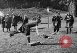 Immagine di Eventi sportivi Braemar in Scozia, 1930, secondo 28 filmato di repertorio 65675054961