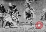 Image devil dancing Madras Inde, 1930, de la seconde 13 séquences d'archives historiques vidéo 65675054962