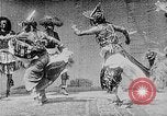 Image devil dancing Madras Inde, 1930, de la seconde 18 séquences d'archives historiques vidéo 65675054962