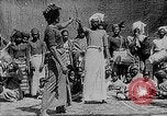 Image devil dancing Madras Inde, 1930, de la seconde 25 séquences d'archives historiques vidéo 65675054962