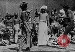Image devil dancing Madras Inde, 1930, de la seconde 26 séquences d'archives historiques vidéo 65675054962