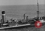 Immagine di nave a riva dalla nebbia Collieston Scozia Scotland, 1930, secondo 32 filmato di repertorio 65675054968