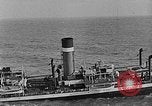 Immagine di nave a riva dalla nebbia Collieston Scozia Scotland, 1930, secondo 38 filmato di repertorio 65675054968
