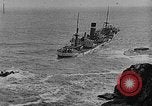 Immagine di nave a riva dalla nebbia Collieston Scozia Scotland, 1930, secondo 52 filmato di repertorio 65675054968