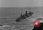 Immagine di nave a riva dalla nebbia Collieston Scozia Scotland, 1930, secondo 56 filmato di repertorio 65675054968