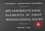 Image les ballons à air chaud Venice Beach Los Angeles California USA, 1930, de la seconde 6 séquences d'archives historiques vidéo 65675054972