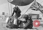 Image les ballons à air chaud Venice Beach Los Angeles California USA, 1930, de la seconde 38 séquences d'archives historiques vidéo 65675054972