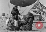 Image les ballons à air chaud Venice Beach Los Angeles California USA, 1930, de la seconde 44 séquences d'archives historiques vidéo 65675054972