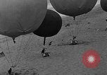 Image les ballons à air chaud Venice Beach Los Angeles California USA, 1930, de la seconde 45 séquences d'archives historiques vidéo 65675054972