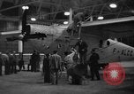 Standbild französischen Flieger Rossi und Codos Set Distance aufzeichnen Brooklyn New York City USA, 1933, aus Sekunde 25 historischem Filmmaterial Videoclip 65675054994