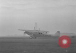 Standbild französischen Flieger Rossi und Codos Set Distance aufzeichnen Brooklyn New York City USA, 1933, aus Sekunde 47 historischem Filmmaterial Videoclip 65675054994