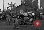 Standbild industrielle Streik Brownsville Pennsylvania USA, 1933, aus Sekunde 26 historischem Filmmaterial Videoclip 65675054995