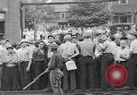 Standbild industrielle Streik Brownsville Pennsylvania USA, 1933, aus Sekunde 32 historischem Filmmaterial Videoclip 65675054995